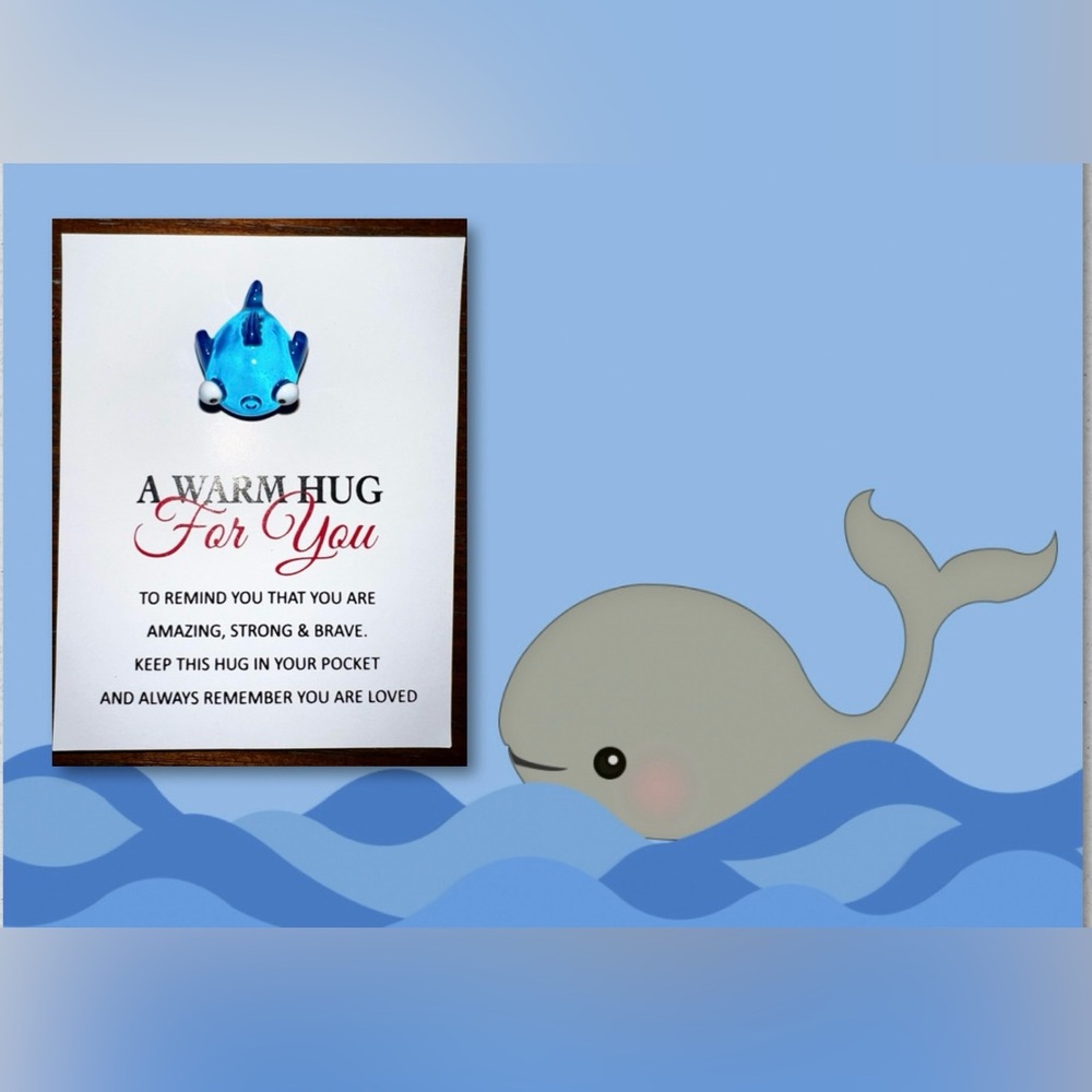 $2 POCKET WHALE HUG SET. NEW.